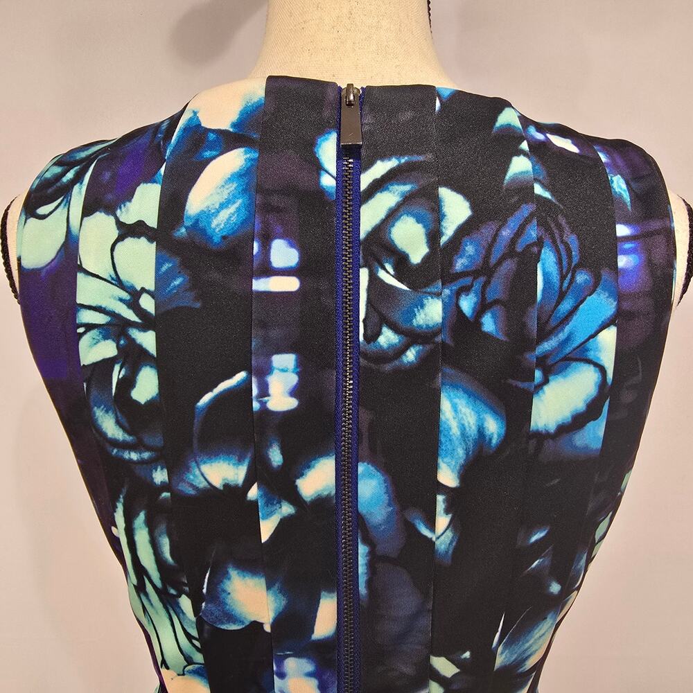 Vince Camuto Watercolor Fit and Flare Dress 6 - Picture 3 of 8